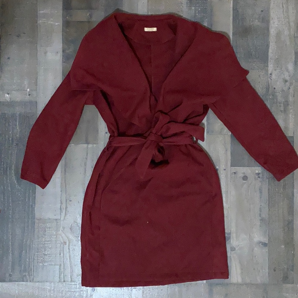 Stylist trench coat, burgundy, size medium looking for a new home.